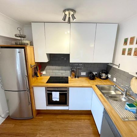 Bright 1 Bed Flat Near Cabot Circus Apartment Bristol Bilik gambar