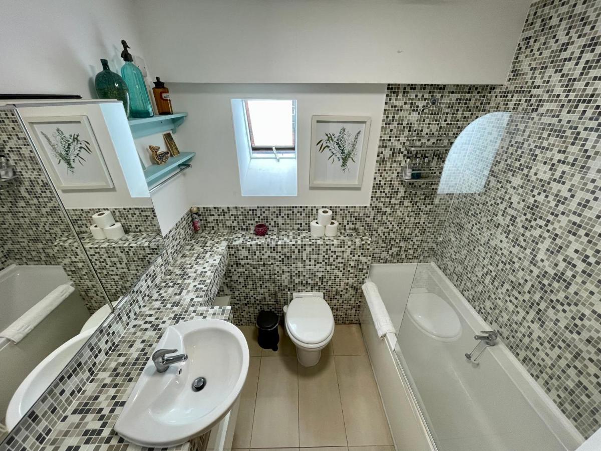 Bright 1 Bed Flat Near Cabot Circus Apartment Bristol Bilik gambar